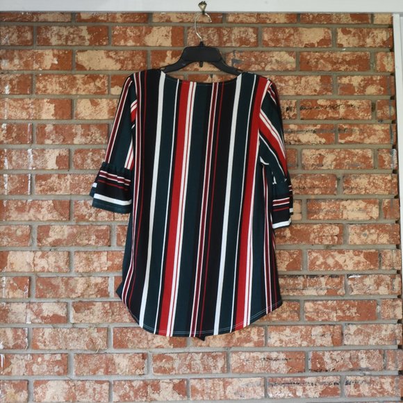 Vine & Love Multicolored Top - Picture 4 of 6